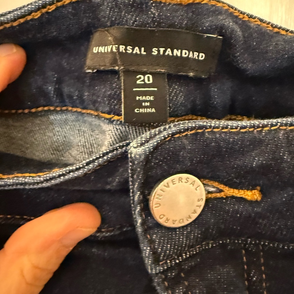 Universal Standard Dark Blue Jeans - Classic Straight Fit 20 - Picture 3 of 3